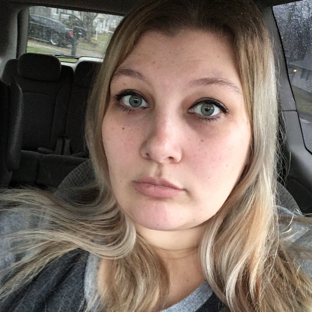 Meet your Posher, Brooke